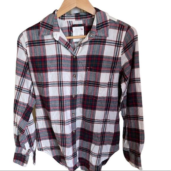 Great Bundle of Shirts, Ladies size Small, Flannel button down tops & more - Picture 6 of 7
